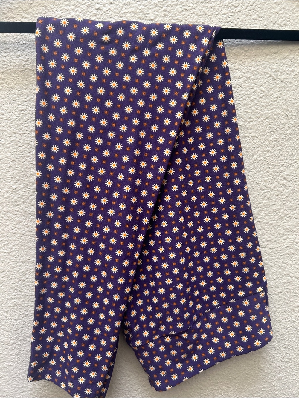 LuLaRoe Purple Leggings with Yellow Daisy Print